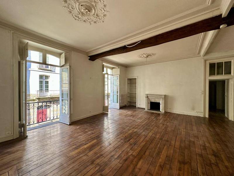 Image de l'annonce Grand appartement hyper centre avec cave et…
