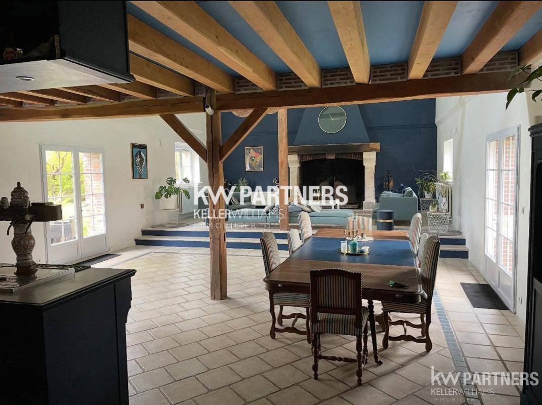 Image de l'annonce Charmante longère de 300 m2 à fort…