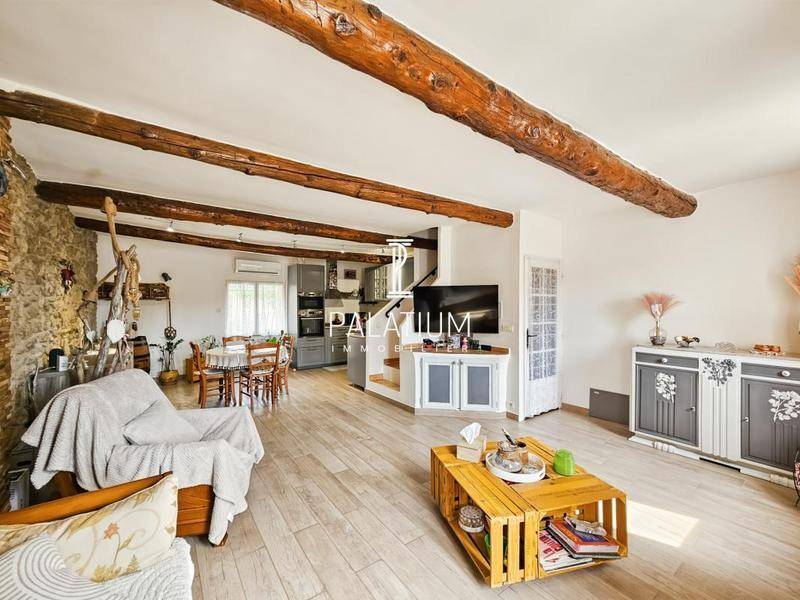 Image de l'annonce Maison de village rénovée de 103,5 m²…