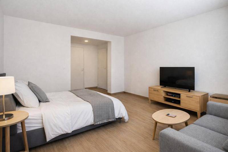 Image de l'annonce STUDIO MODERNE AU 4ᵉ ÉTAGE – IDÉAL…