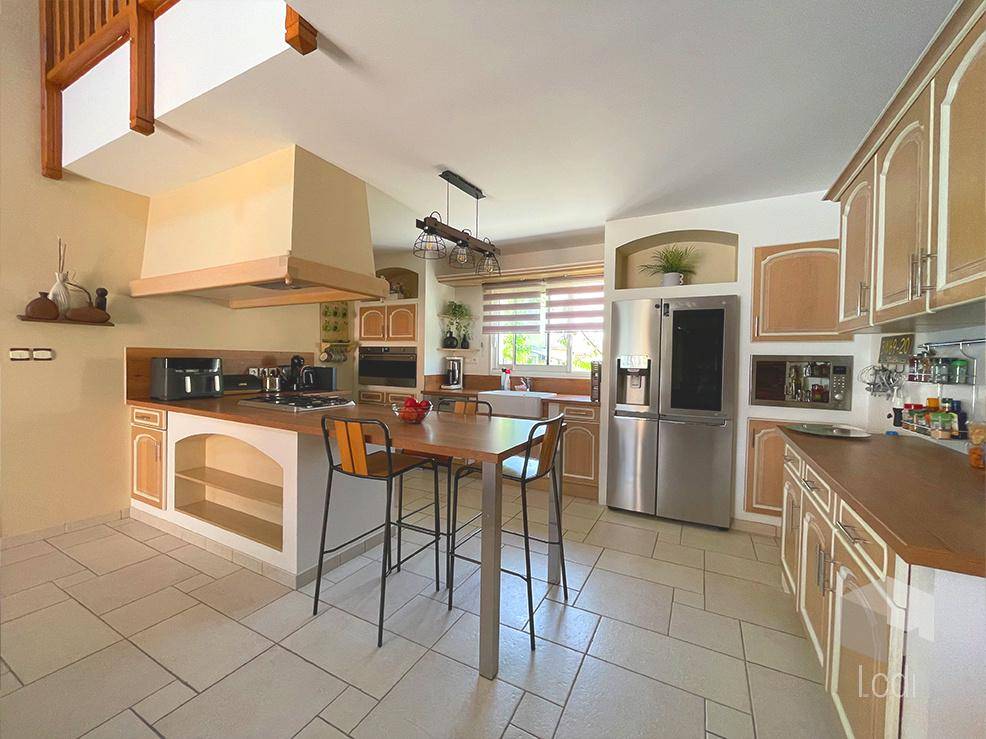 Image de l'annonce MONTELIMAR, maison 200 m2 avec piscine