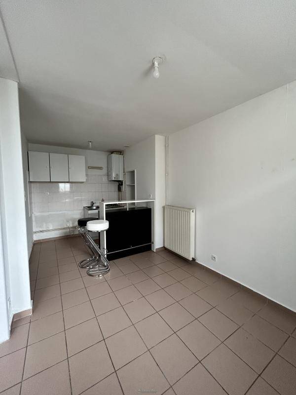 Image de l'annonce F1 - 24 m² - RUE DU…