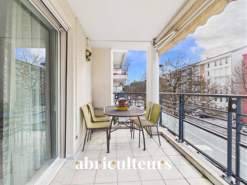 Image de l'annonce Grand 2 pièces avec terrasse et garage…