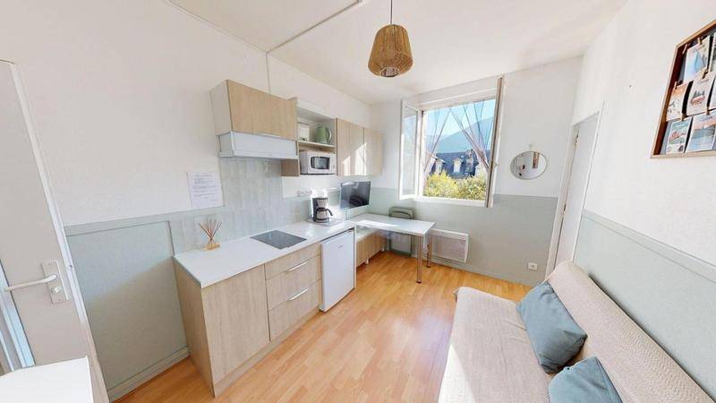 Image de l'annonce 🏔️Luchon – T2 rénové de 21 m²…