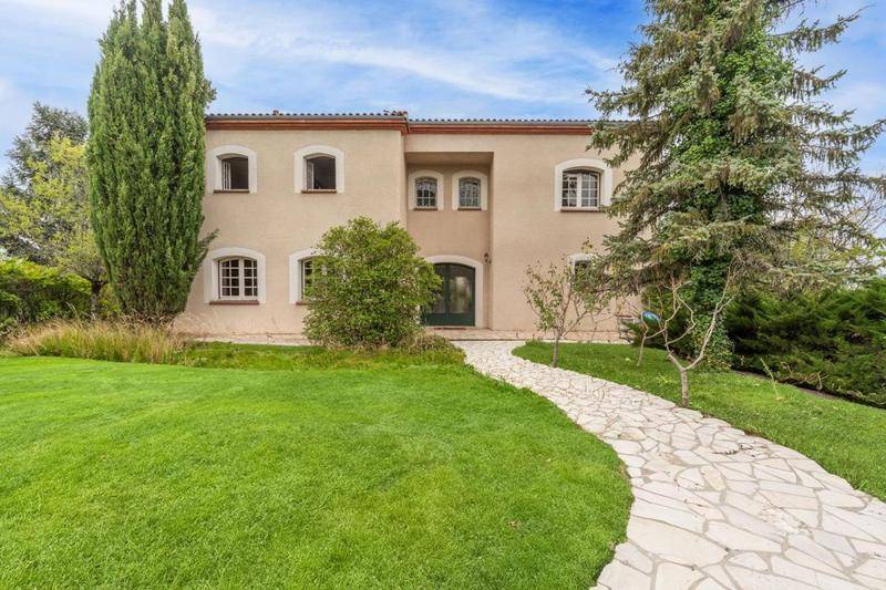Image de l'annonce MAISON DE MAÎTRE AVEC JARDIN ET VUE