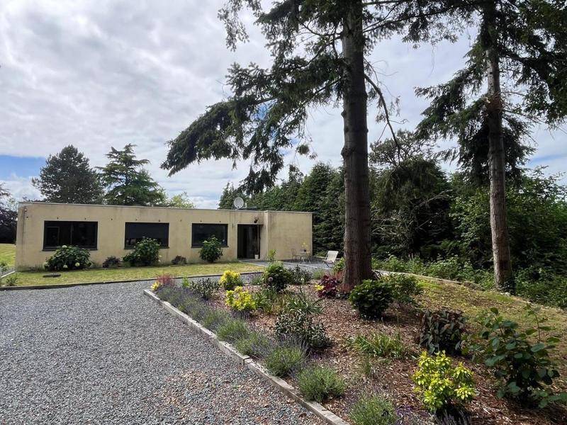Image de l'annonce Maison contemporaine de plain-pied avec piscine à…