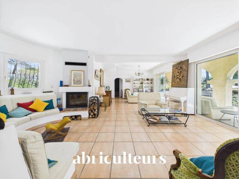 Image de l'annonce Ventabren (13122) – Maison d'architecte sur terrain…