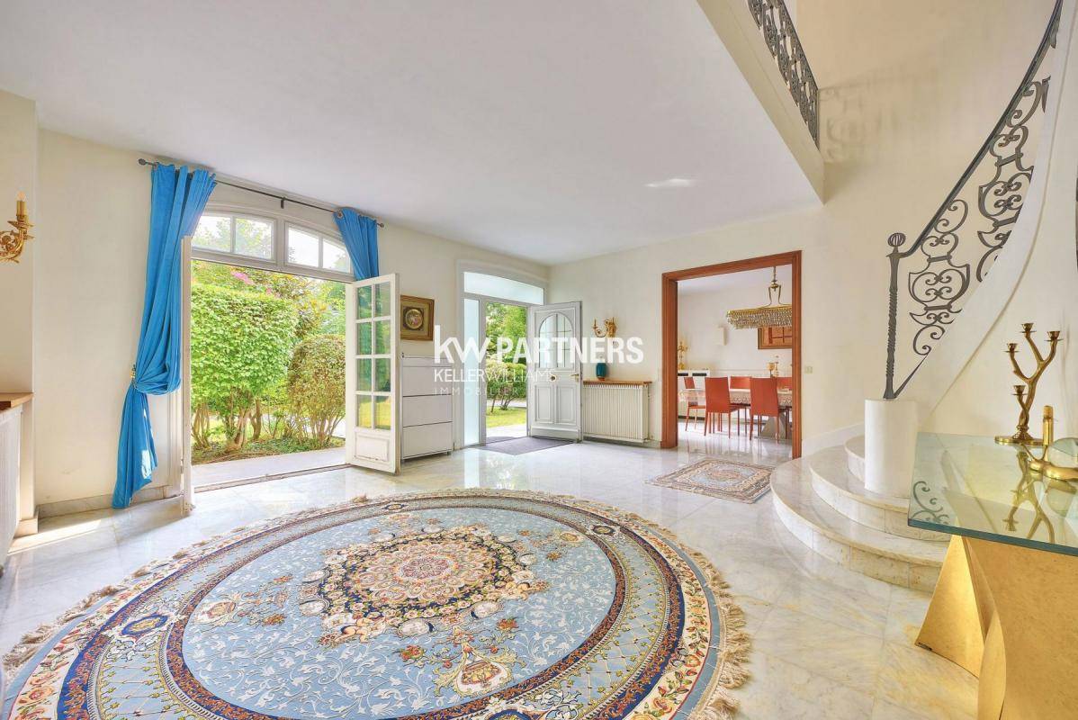 Image de l'annonce VENTE : maison de 14 pièces (420…