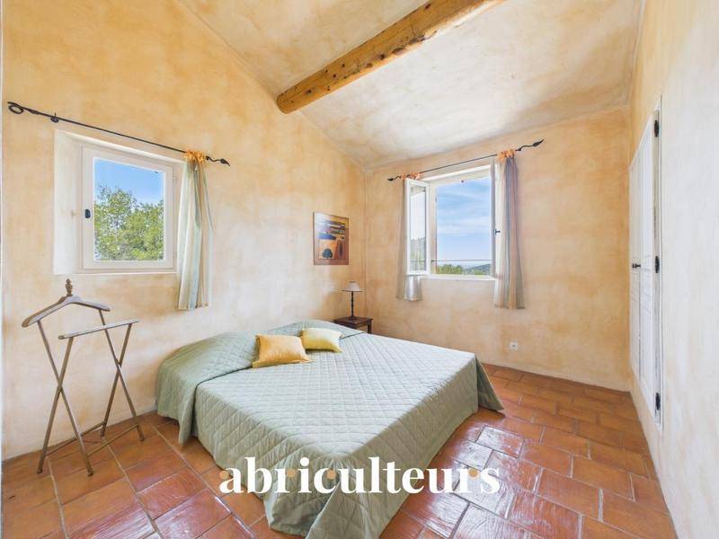 Image de l'annonce Magnifique villa de 296 m² avec piscine,…