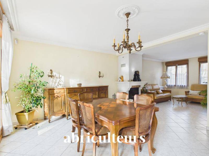 Image de l'annonce Maison familiale de 107m² avec terrasse et…