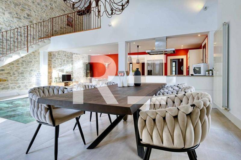 Image de l'annonce Superbe Chai de 166m2 environ avec piscine…