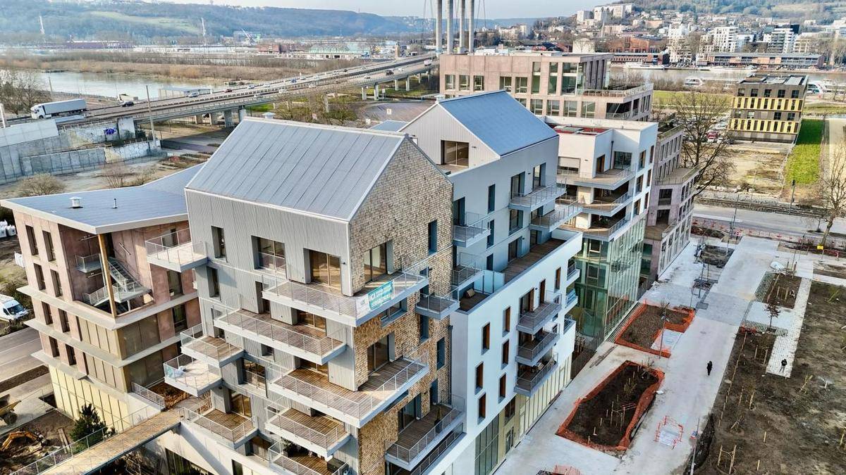 Image de l'annonce Dernier étage : T5 duplex - terrasses…