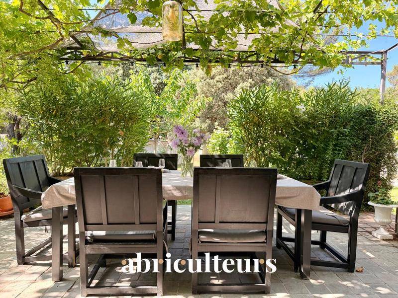 Image de l'annonce Belle propriété avec terrain, piscine/ poolhouse, dépendance…
