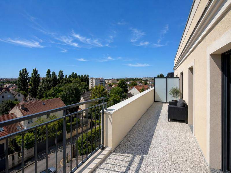 Image de l'annonce 4 PIECES EN DERNIER ETAGE AVEC TERRASSE