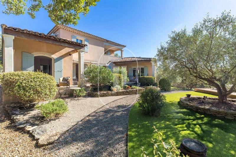 Image de l'annonce Charmante villa avec jardin et piscine à…