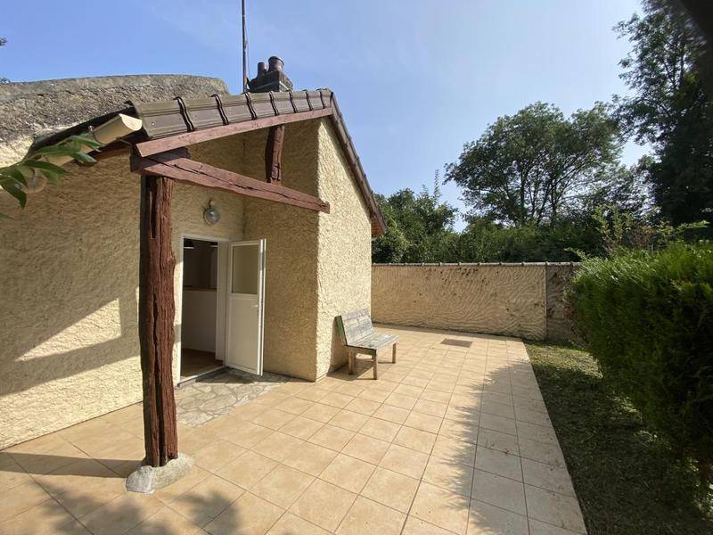 Image de l'annonce À Nézel, maison en location 1300 €…