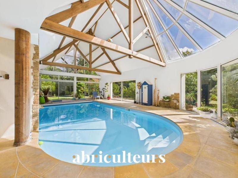 Image de l'annonce Grande maison avec Piscine intérieure - 4…