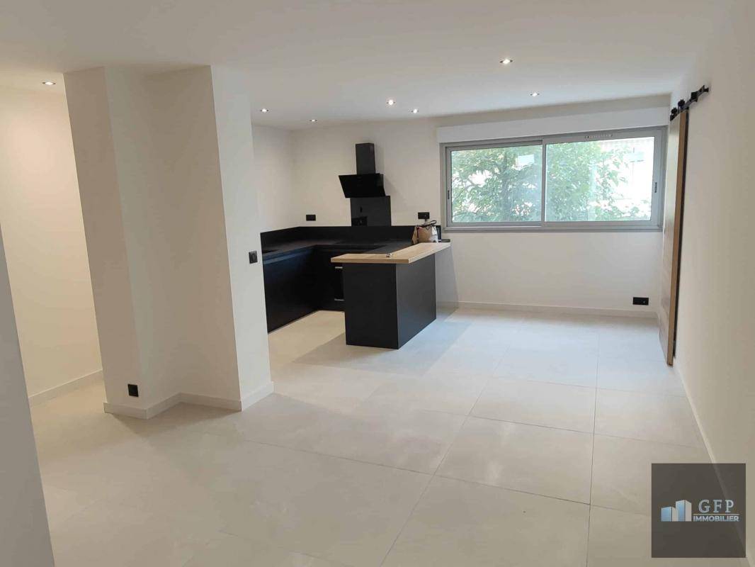 Image de l'annonce Appartement 3 Pièces à Le Lavandou