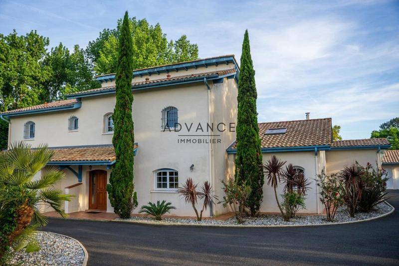 Image de l'annonce Villa 6 pièces 231 m²