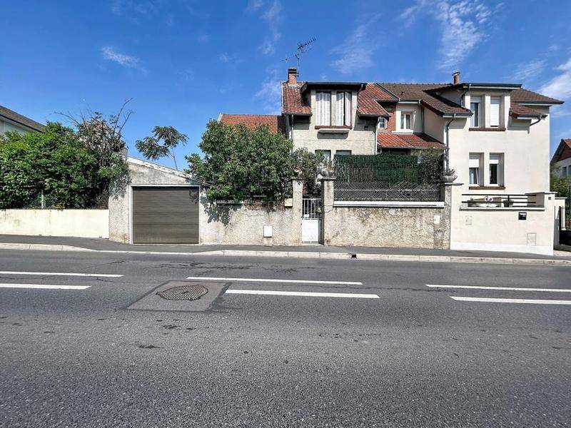 Image de l'annonce À VENDRE - MAISON 3 FONTAINES -…