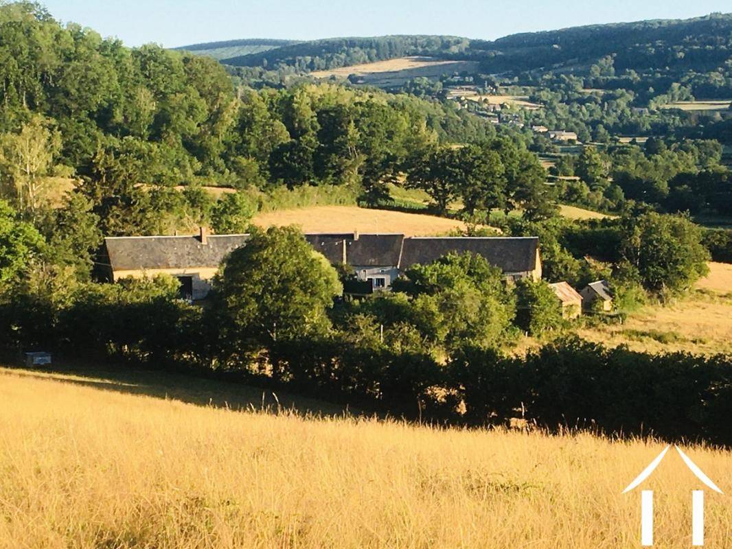 Image de l'annonce Hameau avec 4 maisons dans une belle…