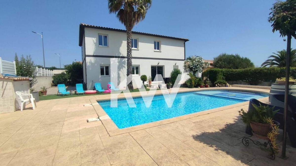 Image de l'annonce Villa avec piscine et jardin arboré à…