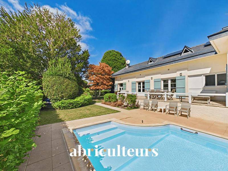 Image de l'annonce Maison 5/6 chambres avec piscine en vente…