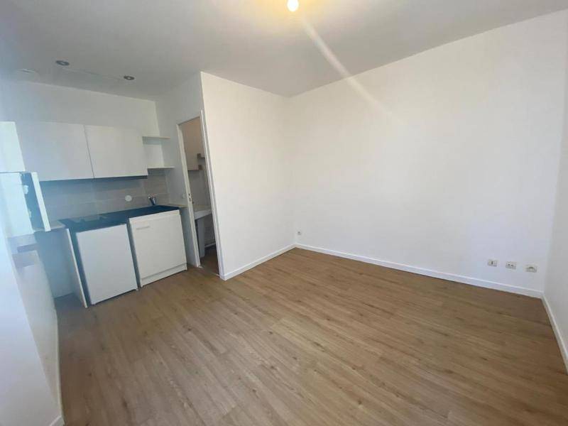 Image de l'annonce STUDIO CENTRE VILLE PROCHE GARE ET COMMERCES