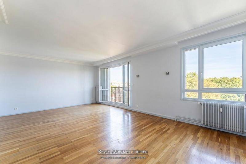 Image de l'annonce Dernier étage - appartement traversant avec balcon,…