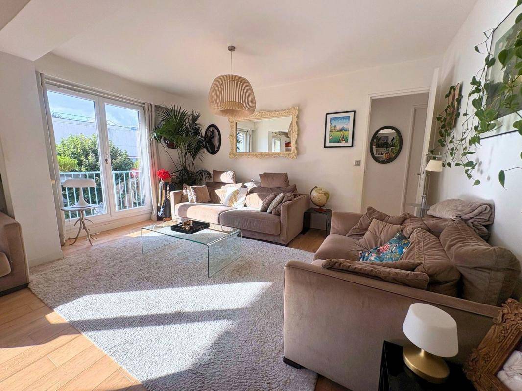 Image de l'annonce 4 pièces traversant de 88 m² avec…