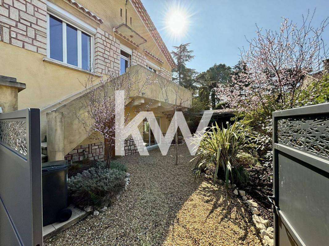Image de l'annonce Maison 6 pièces de 130m² à Alès