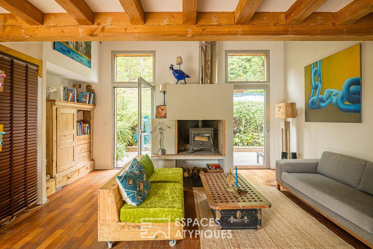 Image de l'annonce Maison d'architecte en bois dans les arbres