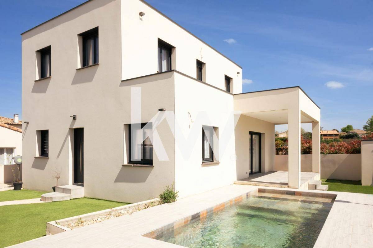 Image de l'annonce VILLA LA ROUVIERE 4 CHAMBRES PISCINE