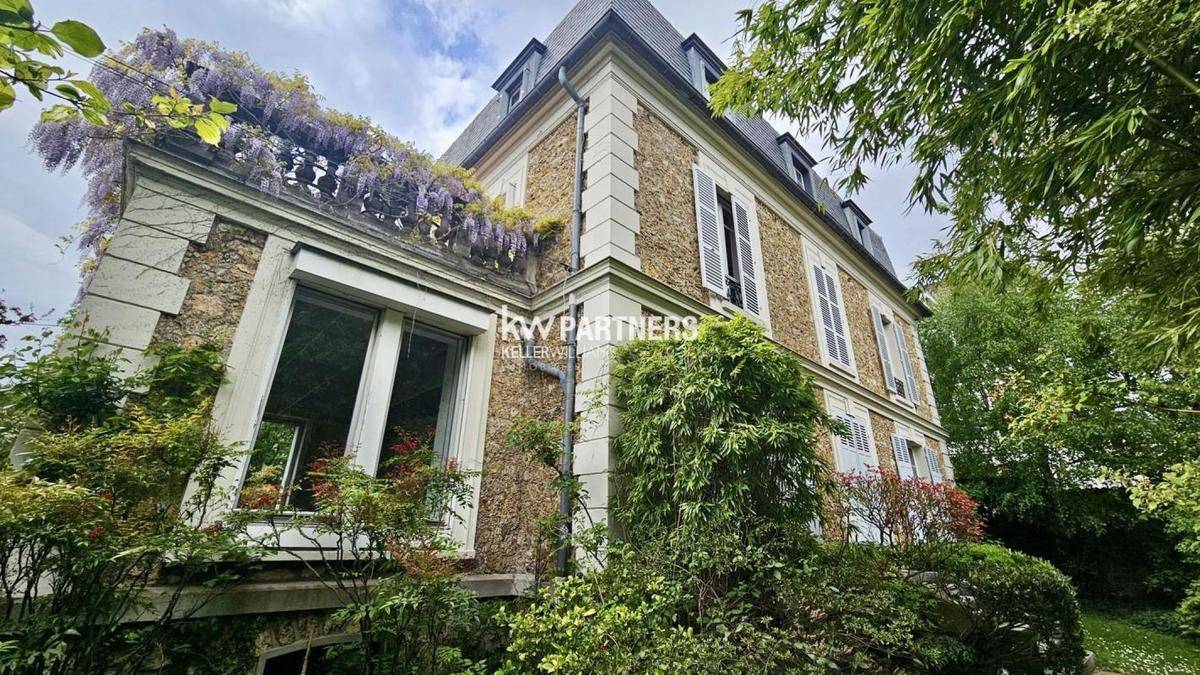Image de l'annonce A vendre : Maison de 11 pièces…