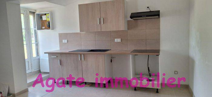 Image de l'annonce MAISON RENOVEE A LOUER 33840 CAPTIEUX