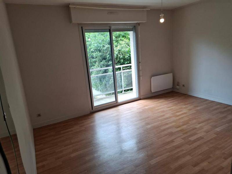 Image de l'annonce Studio avec balcon et parking