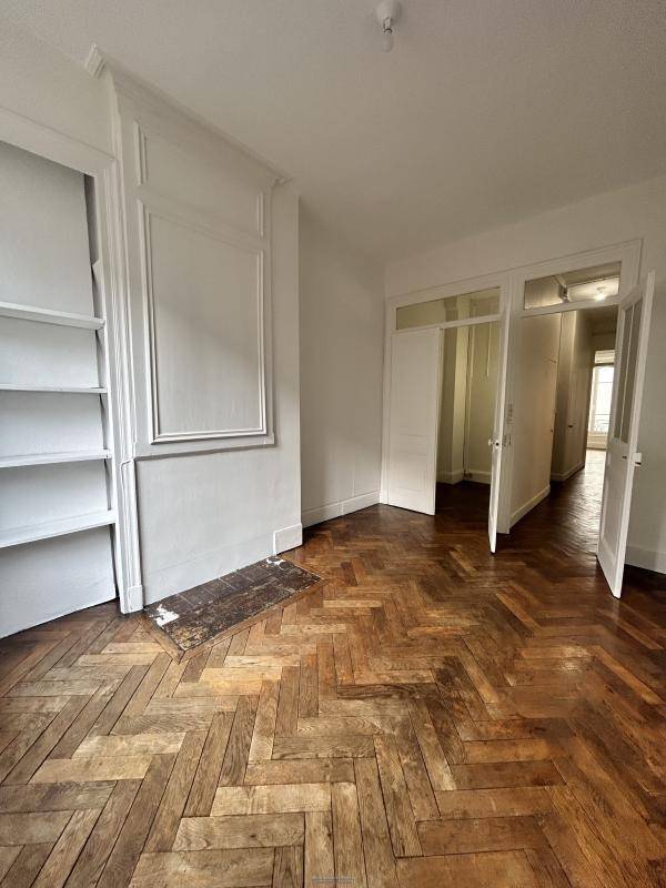 Image de l'annonce F3 - 76m² - Rue Basse Combalot…