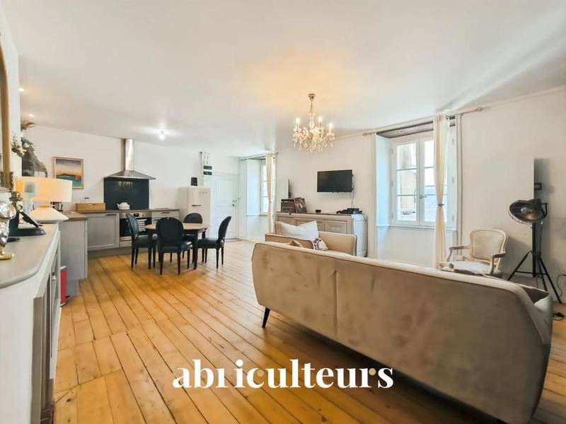 Image de l'annonce Superbe appartement rénové de 3 pièces au…