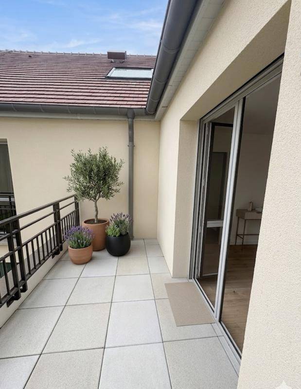 Image de l'annonce 3 PIECES EN DERNIER ETAGE AVEC TERRASSE