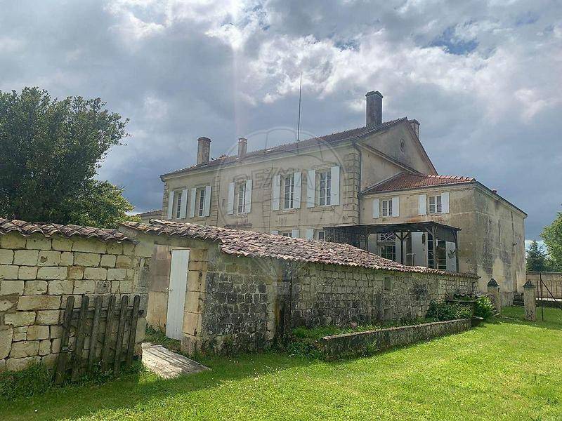 Image de l'annonce Maison 7 chambre(s) à vendre