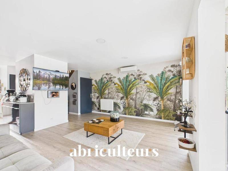 Image de l'annonce Maison contemporaine avec jardin et piscine aux…