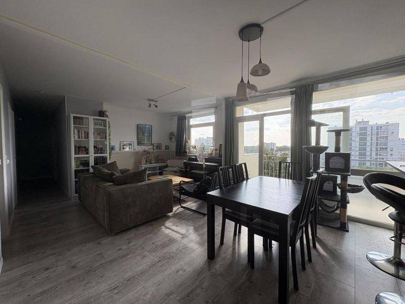 Image de l'annonce A LOUER - F3 de 65.91m² avec…