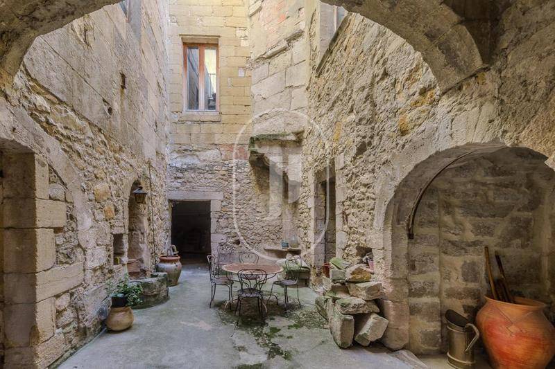 Image de l'annonce Maison de village avec cour et dépendances…