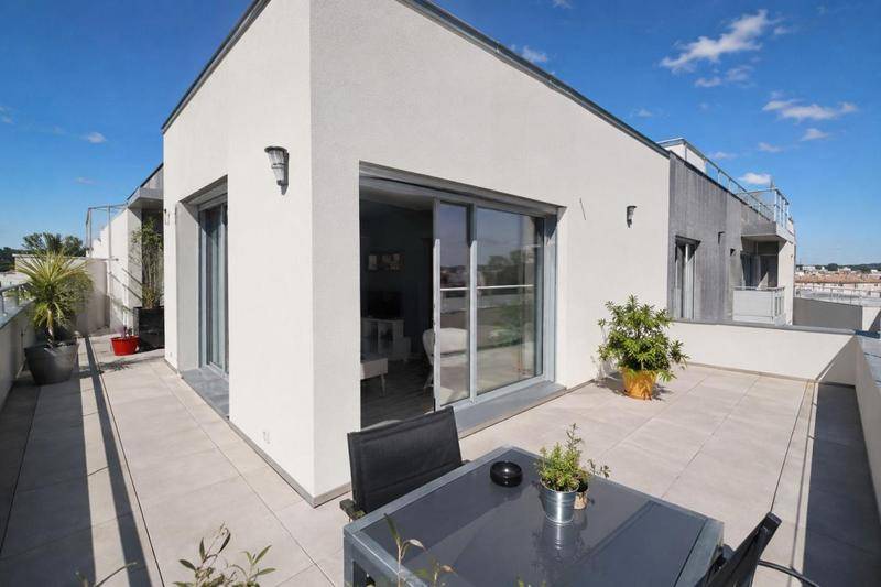 Image de l'annonce **** ATTIQUE **** T3 ROOFTOP au DERNIER…