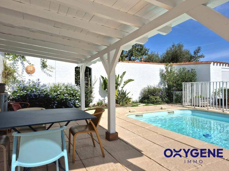 Image de l'annonce Maison familiale avec piscine et dépendance