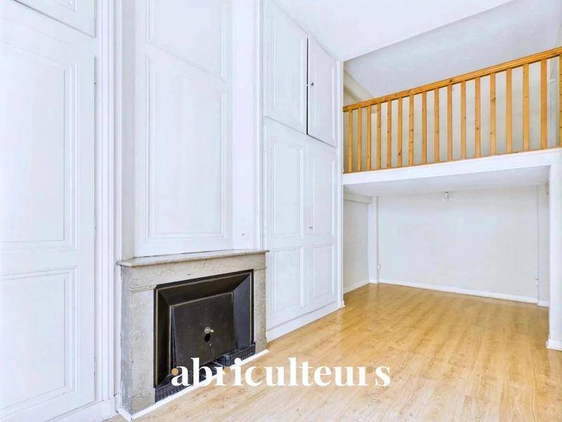 Image de l'annonce T2 bis de charme 71 m² lumineux…