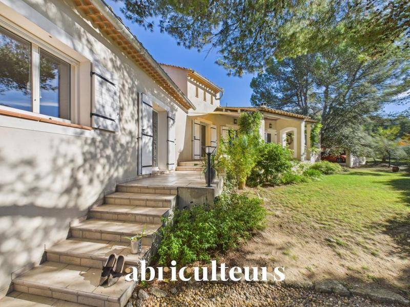 Image de l'annonce Villa d'architecte rénovée de 155 m² en…