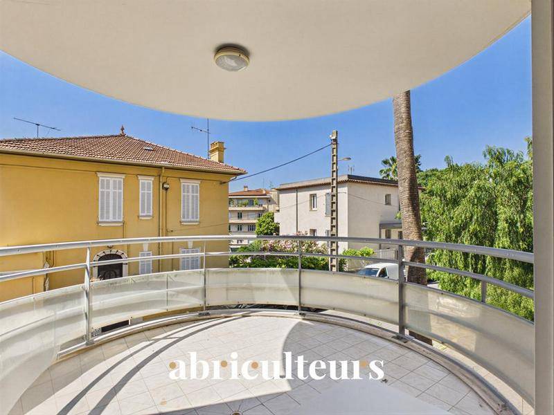 Image de l'annonce Appartement avec terrasse-jardin au Cannet de 3…