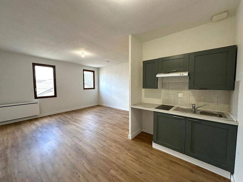 Image de l'annonce Grand studio rénové de 36m² à louer…