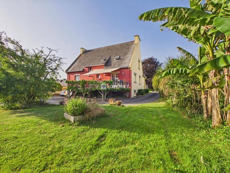 Image de l'annonce Maison Pleyben 8 pièce(s) 175 m2